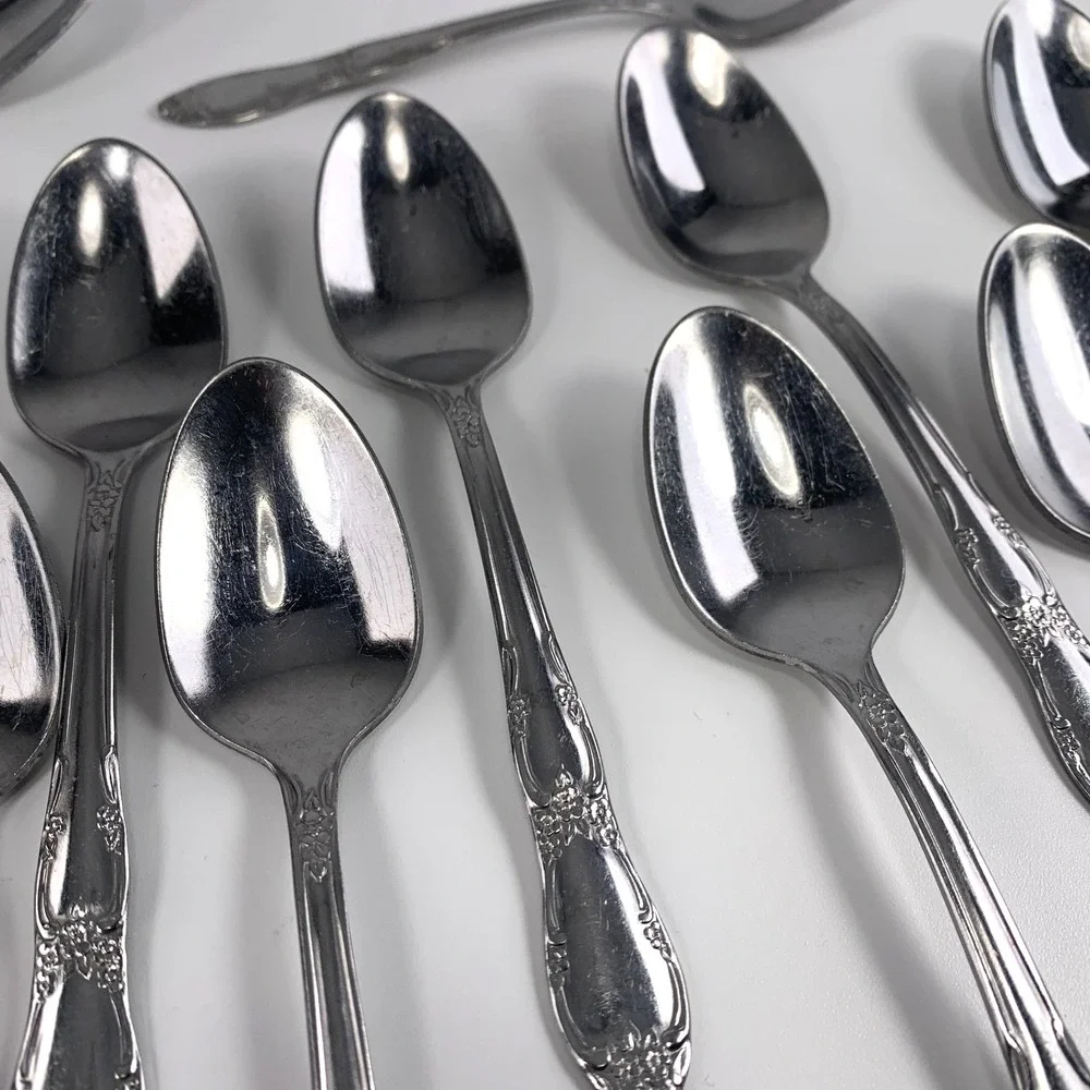 62pc Oneida Wm A Rogers Stainless Flatware - Fenway Daydream Forks Spoons Knives